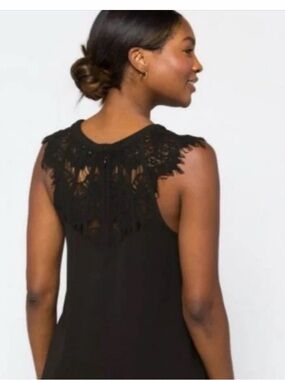 NWT 41 Hawthorn size Large  Black Lace Cap sleeve